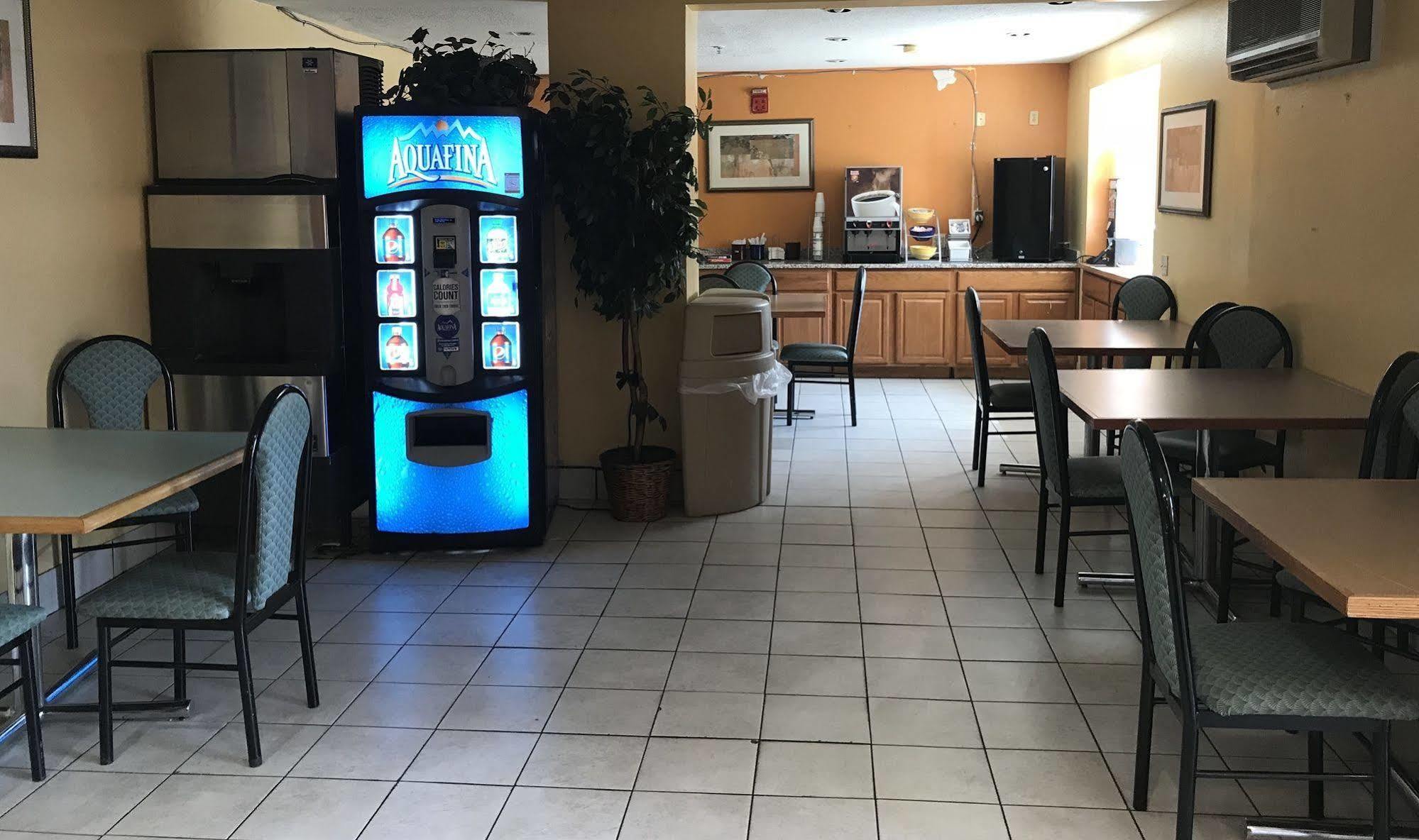 Best Western Buffalo Inn & Suites Уилямсвил Екстериор снимка
